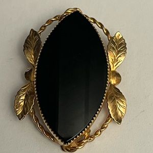 Vintage signed CATAMORE Brooch 1/20 12K G.F. With onix stone